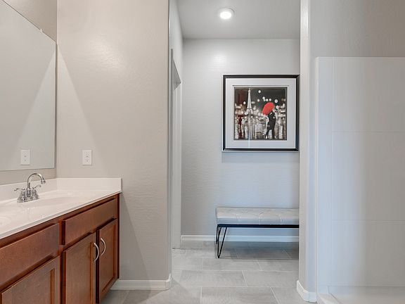 Palatial owner s bath
