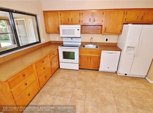 5364 NE 1st Ter, Oakland Park, FL 33334