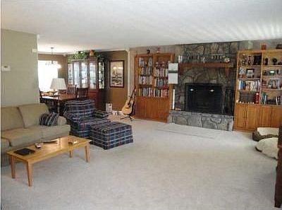 5th image of 5709 River Glade Dr