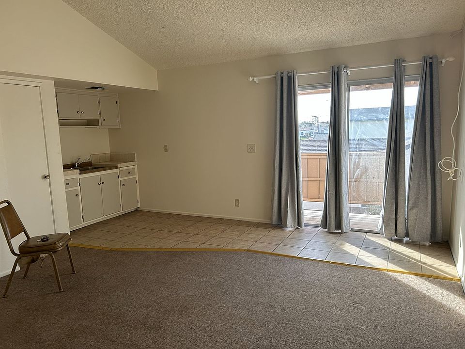 2nd image of 403 N Railroad Ave #6A8585941