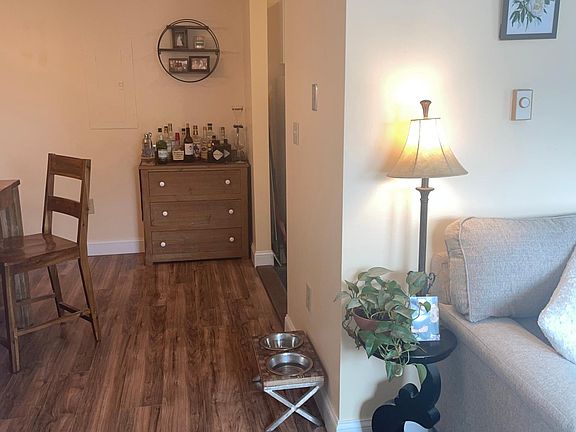 Front hall breezeway.