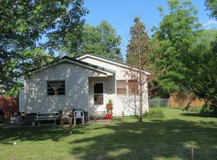 409 Maiden Ln, Cuba, MO 65453