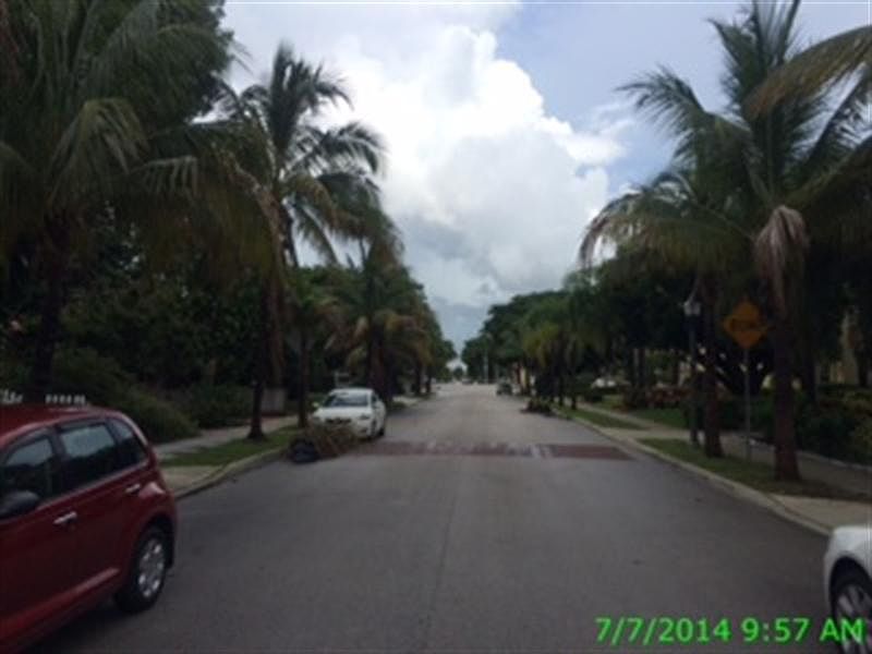 2nd image of 318 Monroe Dr
