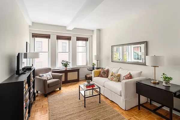 1st image of 126 W 73rd St APT 3D