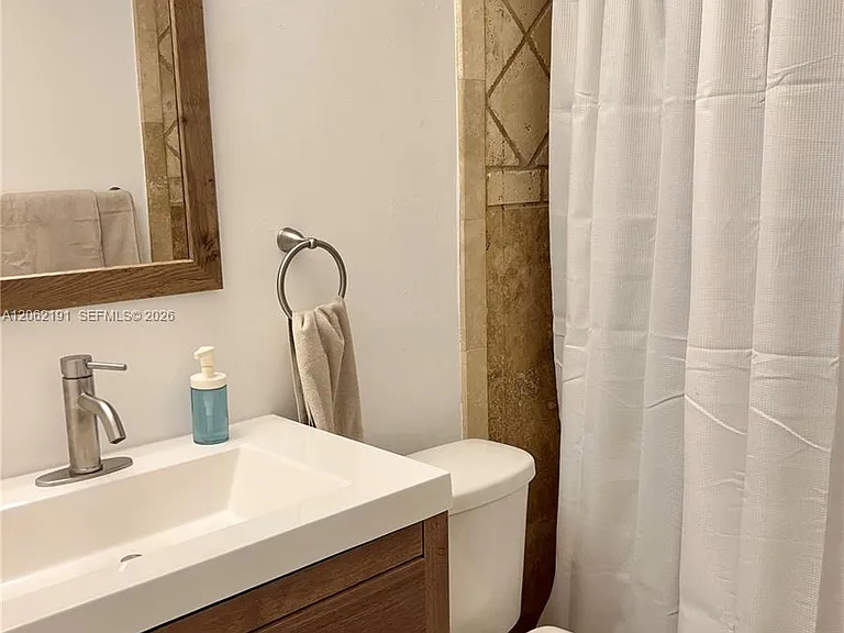 825 Euclid Ave #8 — Photo 6