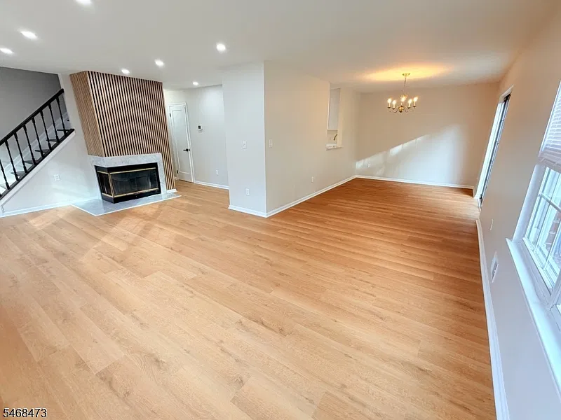 3 bed, 2.5 bath, $3,300 — Photo 2