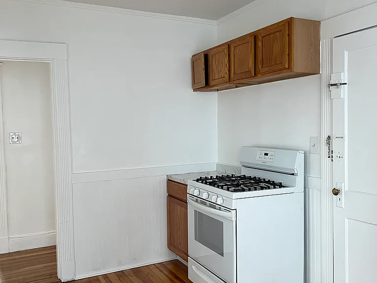 196 Reservation Rd #2 — Photo 14