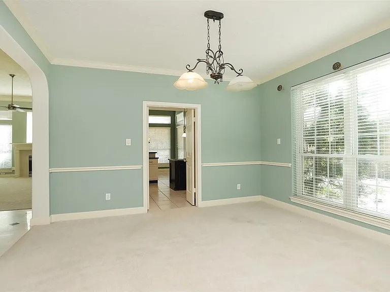 7502 Holly Court Est — Photo 10