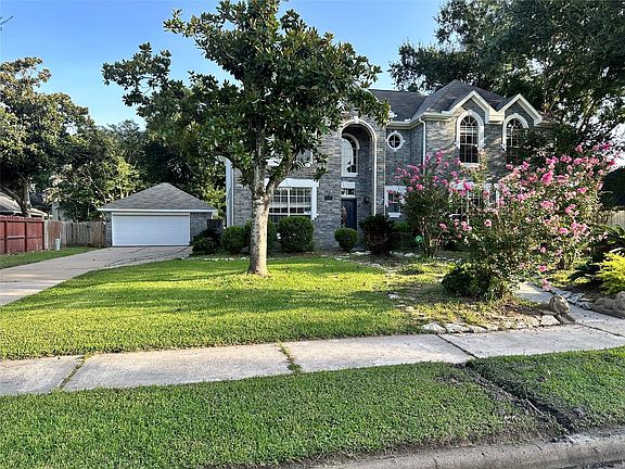 2nd image of 13315 Denver Oaks Dr