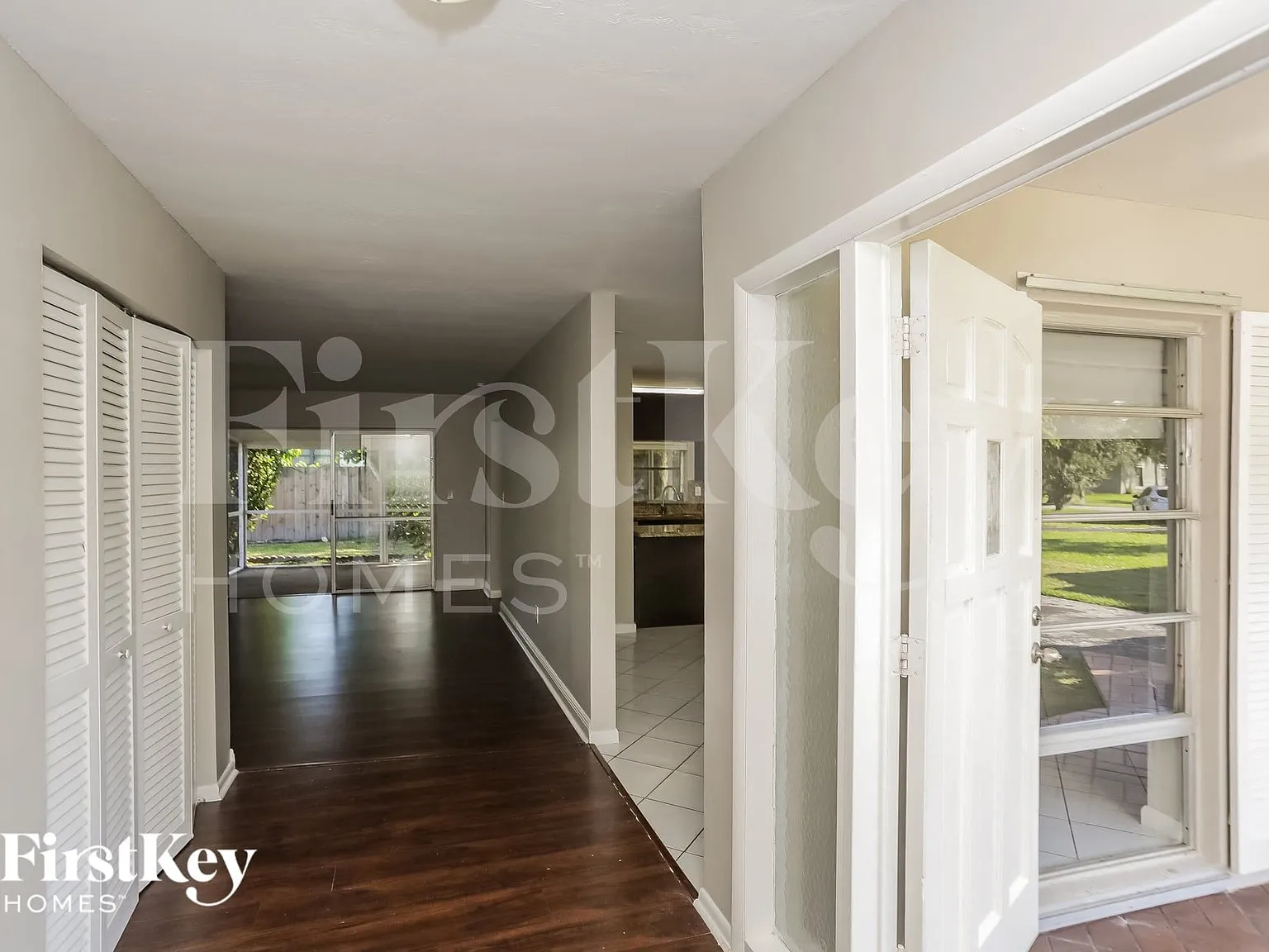 4 bed, 2.0 bath, 2076 sqft, $3,850 — Photo 3