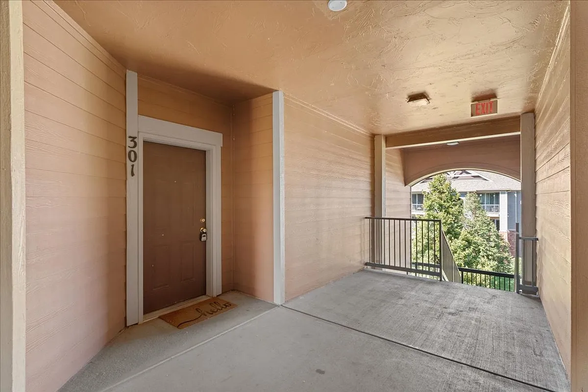 Building Photo - 2133 Krisron #B301