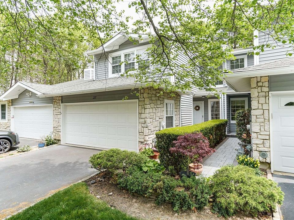 37 Greenwich Ct UNIT 37, Holbrook, NY 11741 Zillow