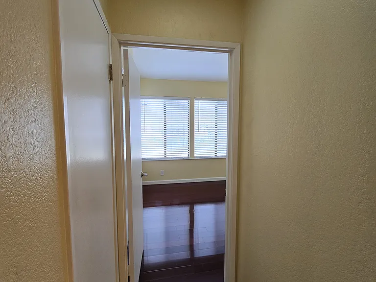 Coat closet, 2nd Bedroom