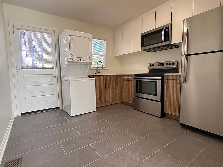 Lupton Flats — Photo 11