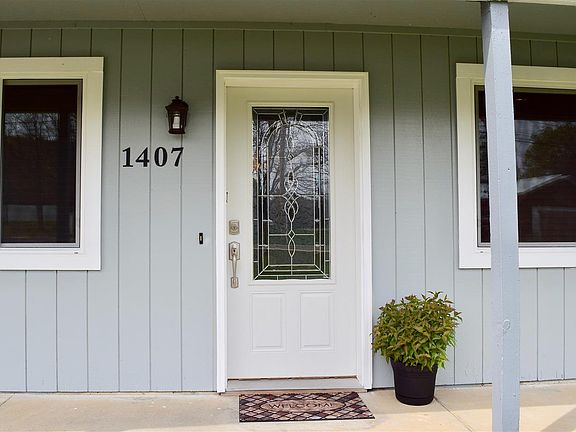 3rd image of 1407 Dove Ln