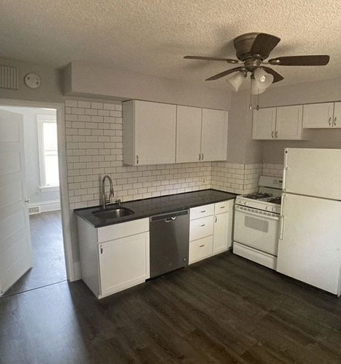 1st image of 412 24th Ave NE #1