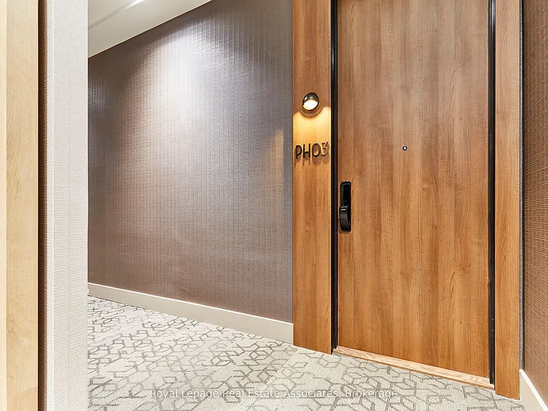 21 Park St E #1803 — Photo 2