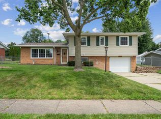628 Westerfield Rd, Davenport, IA 52806