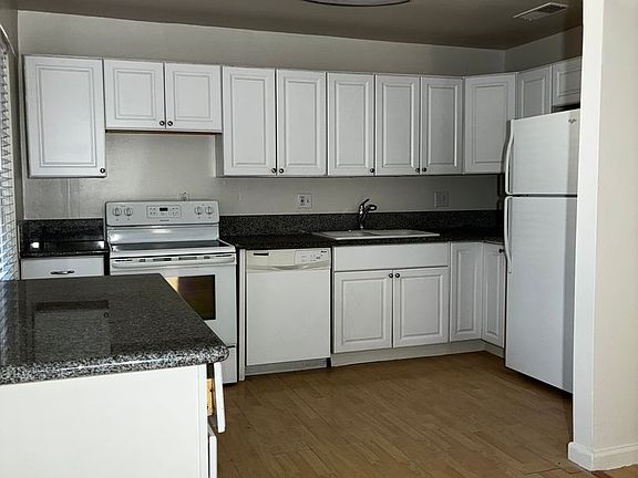 3rd image of 4809 Treanna Ave APT B