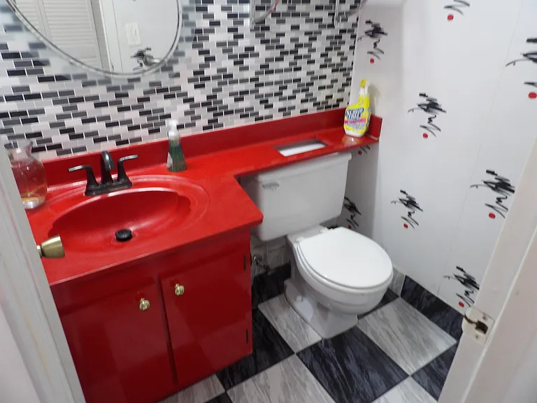 195 Fanshaw E #195 — Photo 17