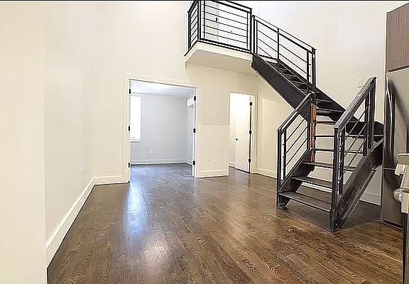 2nd image of 2734 Snyder Ave #4DD