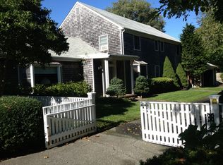 19 Norton St, Edgartown, MA 02539