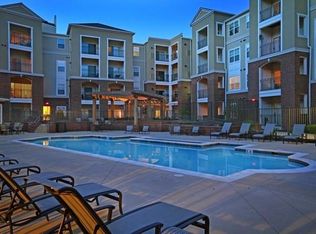 2521 Wasser Ter APT 202, Herndon, VA 20171
