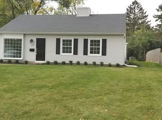500 Poplar Ln, Glenview, IL