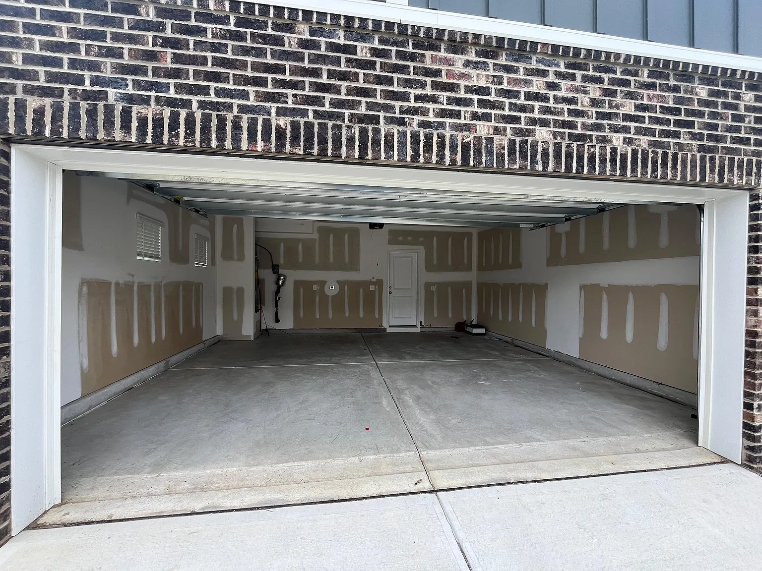 3 bed, 2.5 bath, 1787 sqft, $2,200 — Photo 3