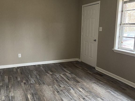 2nd image of 101 Crawford Ave
