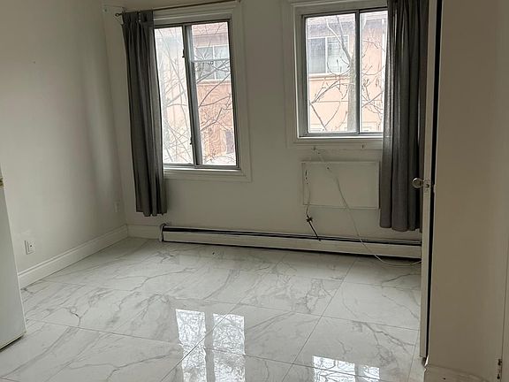 2nd image of 2 Elm Grove Ave #202