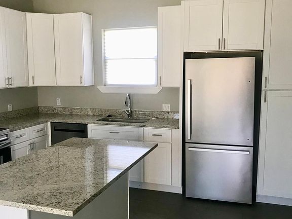 plenty of cabinet space, nice island