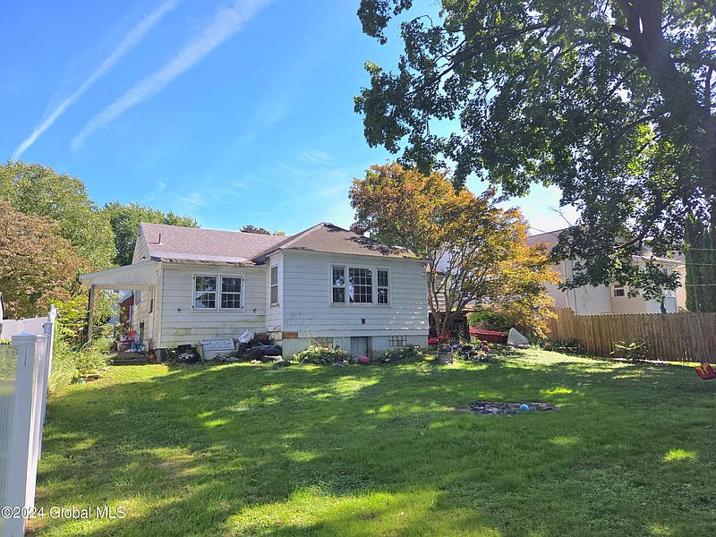 4th image of 897 8th Avenue