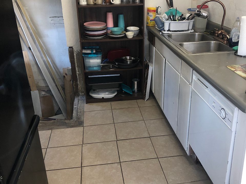 2nd image of 614 Earl Ave