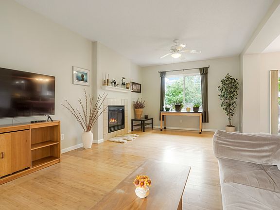 5th image of 3314 S Newcombe St