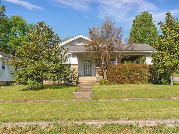 300 W 2nd St, Heavener, OK 74937