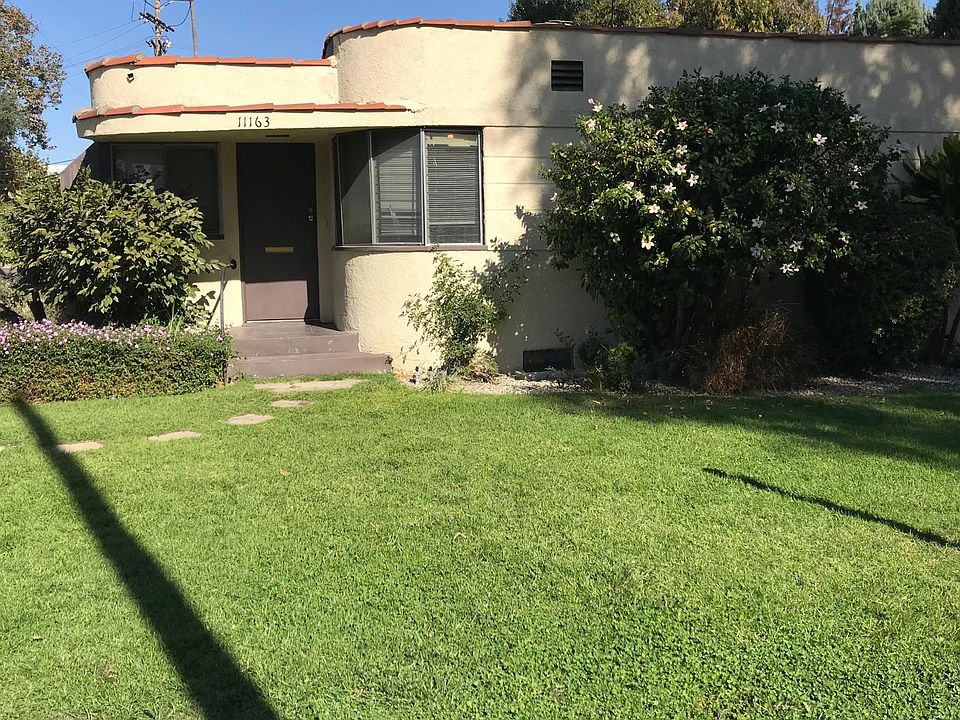 2nd image of 11163 Camarillo St