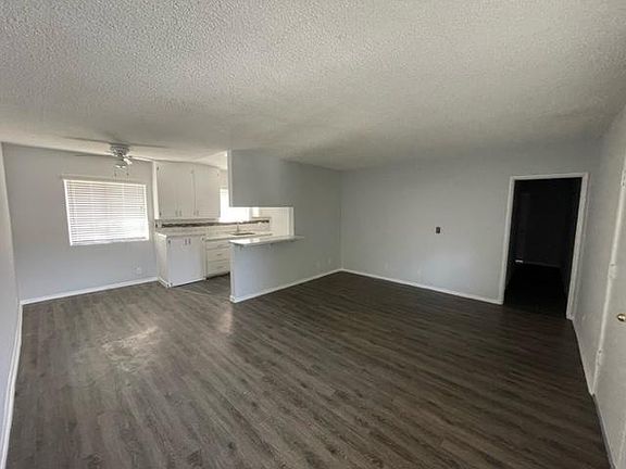 5th image of 6830 Woodley Ave APT 9