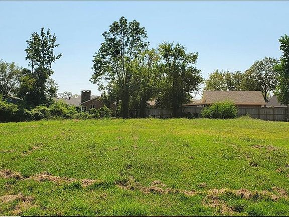 2nd image of Timberlawn Dr