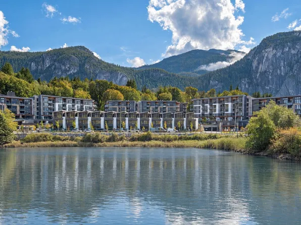 1506 Scott Cres #208, Squamish, BC V8B 1G4