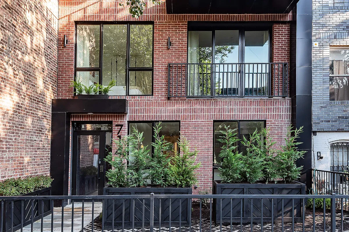 714 Jefferson Avenue — Photo 2
