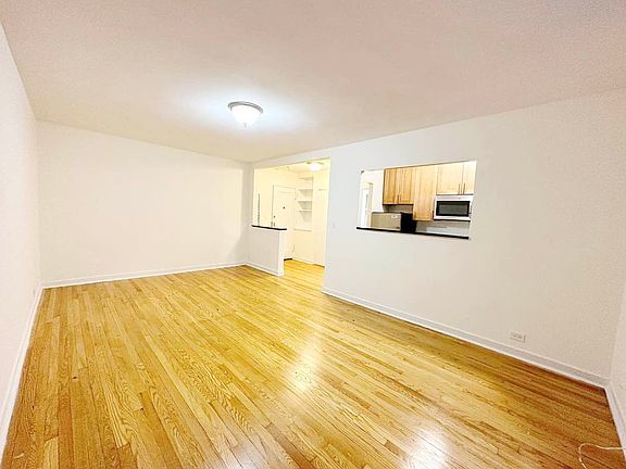 4th image of 195 E 2nd St APT 4B