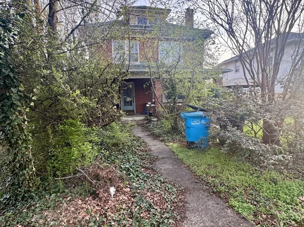 2244 Maiden Ln SW, Roanoke, VA 24015