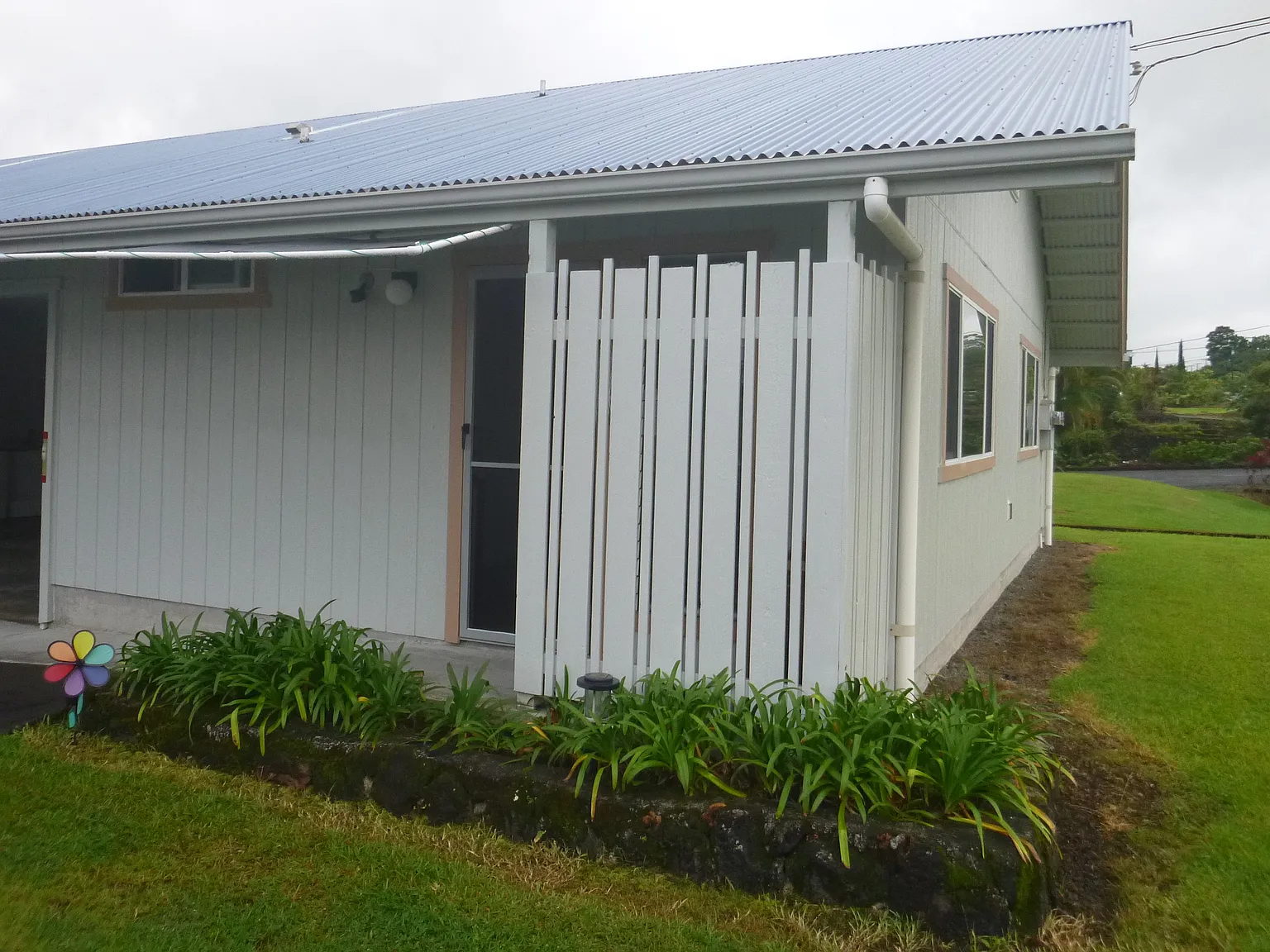Kapualani St, Hilo — Photo 1