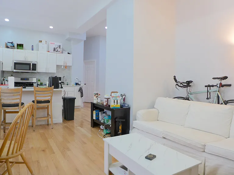 85 Cedar St — Photo 2