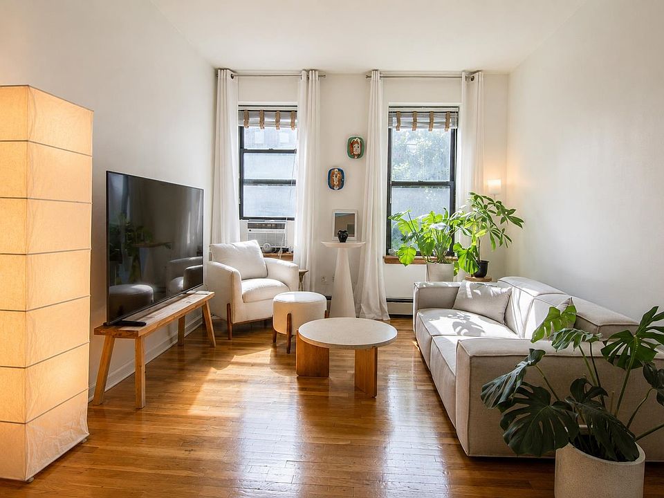 1st image of 208 Willow Ave APT 201