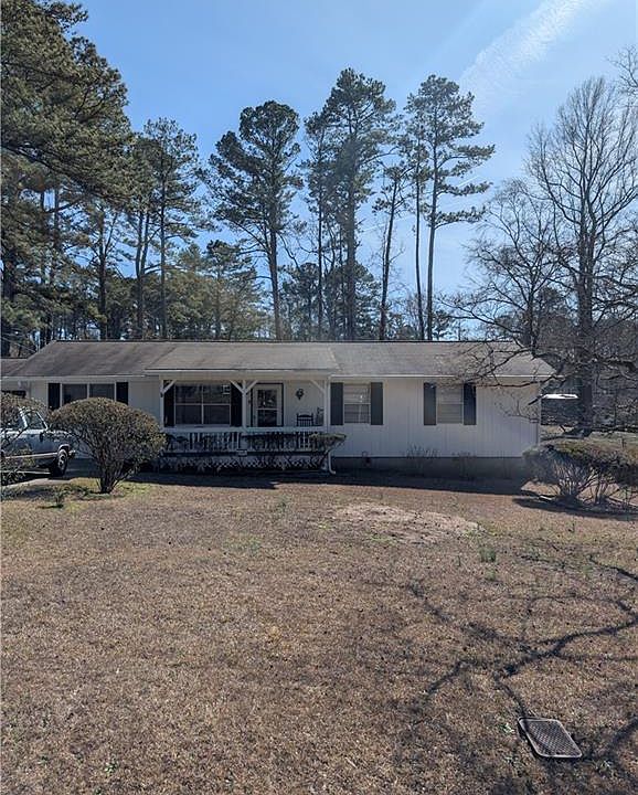 1st image of 640 Maple Dr