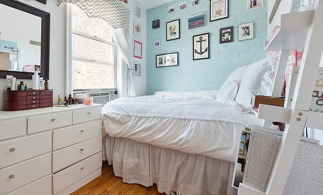 Rented by LJ Sloane Management | media 33