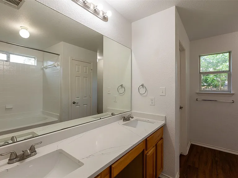 2571A Georgian Dr — Photo 23