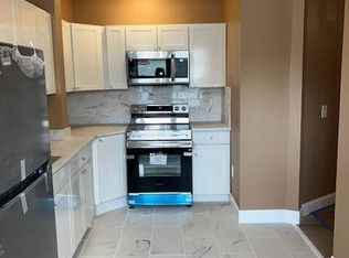 100-106 S Courtland St #2 & 3, East Stroudsburg, PA 18301